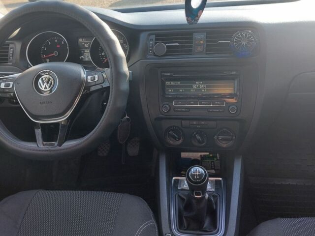 Серый Фольксваген Джетта, объемом двигателя 2 л и пробегом 150 тыс. км за 8900 $, фото 5 на Automoto.ua