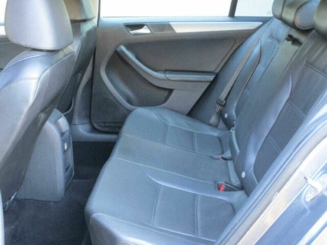 Серый Фольксваген Джетта, объемом двигателя 1.8 л и пробегом 76 тыс. км за 5900 $, фото 9 на Automoto.ua