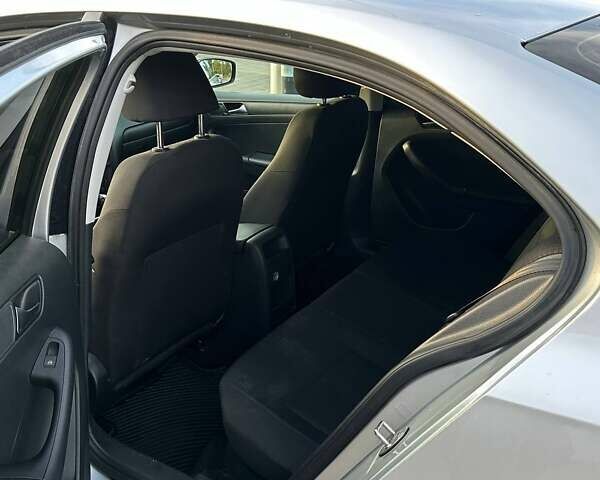 Серый Фольксваген Джетта, объемом двигателя 2 л и пробегом 101 тыс. км за 8500 $, фото 9 на Automoto.ua