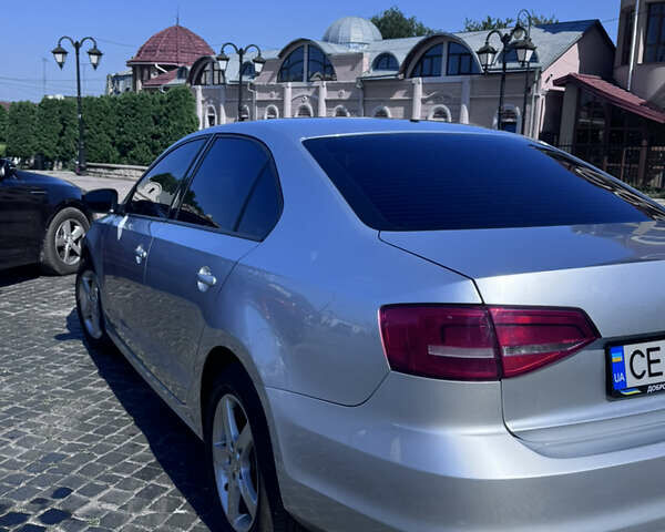 Фольксваген Джетта 2015 в Черновцах на Automoto.ua Серый Фольксваген Джетта, объемом двигателя 2 л и пробегом 310 тыс. км за 9500 $, фото 13 на Automoto.ua