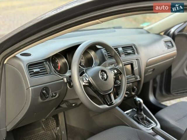 Серый Фольксваген Джетта, объемом двигателя 1.4 л и пробегом 100 тыс. км за 9200 $, фото 85 на Automoto.ua