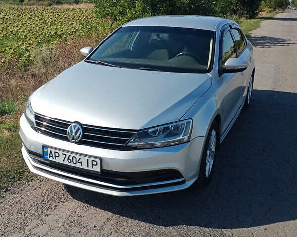 Серый Фольксваген Джетта, объемом двигателя 1.4 л и пробегом 120 тыс. км за 9800 $, фото 2 на Automoto.ua