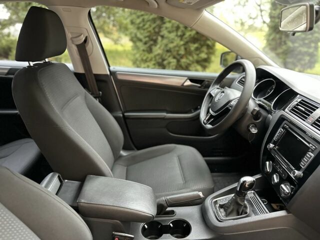 Серый Фольксваген Джетта, объемом двигателя 2 л и пробегом 199 тыс. км за 11500 $, фото 21 на Automoto.ua