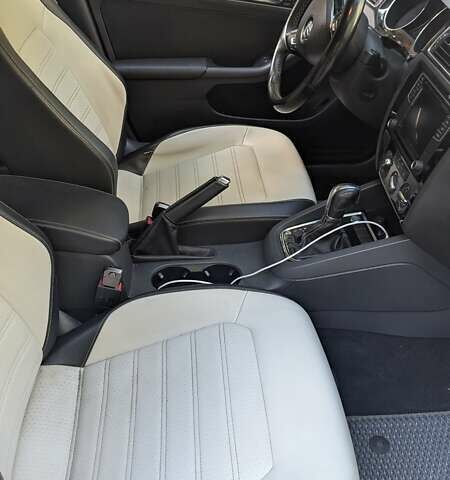 Серый Фольксваген Джетта, объемом двигателя 1.8 л и пробегом 126 тыс. км за 12500 $, фото 6 на Automoto.ua