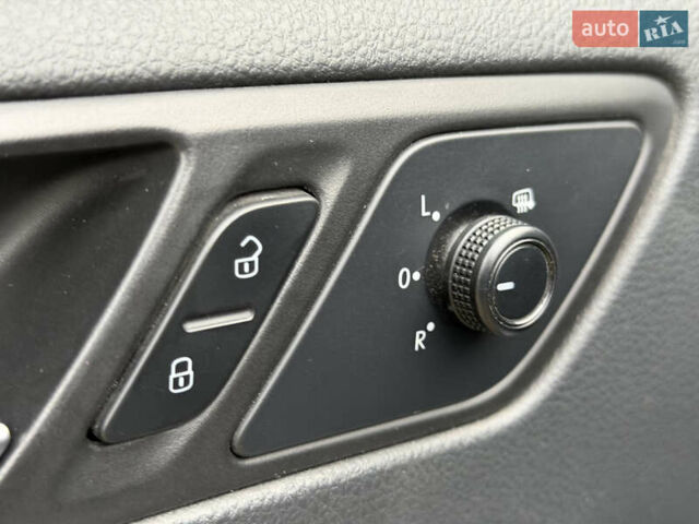 Сірий Фольксваген Джетта, об'ємом двигуна 2 л та пробігом 175 тис. км за 12499 $, фото 26 на Automoto.ua