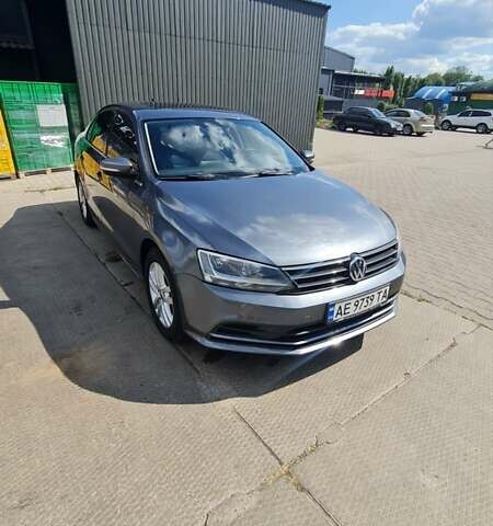 Серый Фольксваген Джетта, объемом двигателя 1.8 л и пробегом 143 тыс. км за 11500 $, фото 5 на Automoto.ua