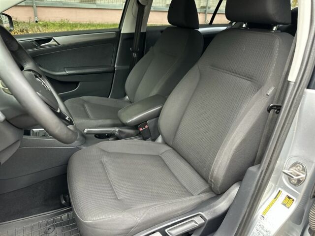 Серый Фольксваген Джетта, объемом двигателя 2 л и пробегом 199 тыс. км за 11500 $, фото 15 на Automoto.ua