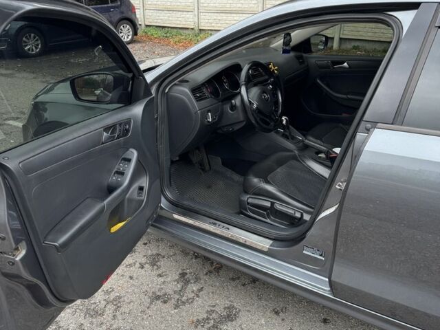 Серый Фольксваген Джетта, объемом двигателя 2 л и пробегом 235 тыс. км за 8999 $, фото 9 на Automoto.ua