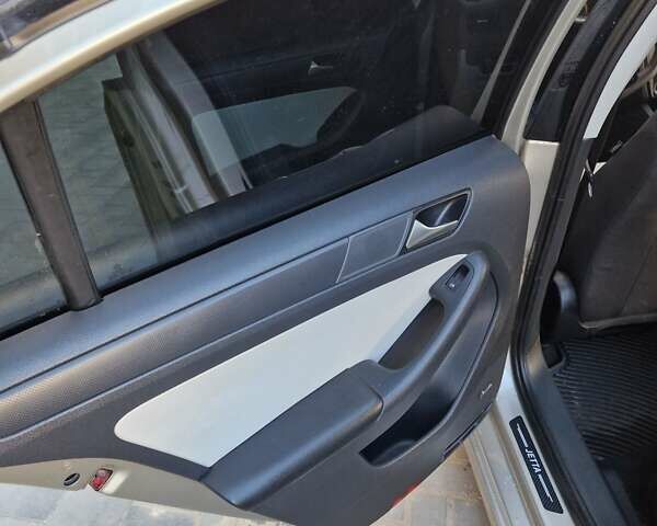 Серый Фольксваген Джетта, объемом двигателя 1.98 л и пробегом 229 тыс. км за 8900 $, фото 19 на Automoto.ua