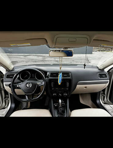 Серый Фольксваген Джетта, объемом двигателя 1.97 л и пробегом 219 тыс. км за 11600 $, фото 9 на Automoto.ua