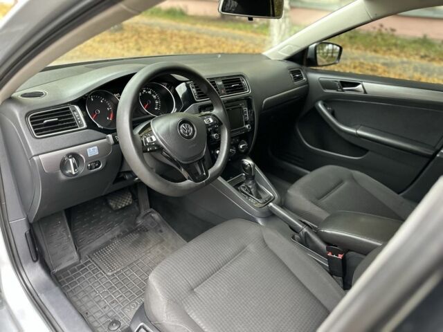 Серый Фольксваген Джетта, объемом двигателя 2 л и пробегом 199 тыс. км за 11500 $, фото 13 на Automoto.ua