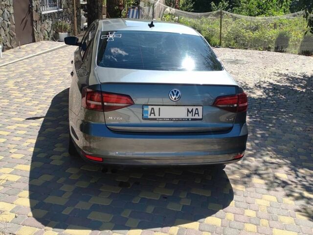 Серый Фольксваген Джетта, объемом двигателя 1.8 л и пробегом 220 тыс. км за 9000 $, фото 5 на Automoto.ua