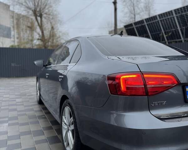 Серый Фольксваген Джетта, объемом двигателя 1.97 л и пробегом 167 тыс. км за 13300 $, фото 5 на Automoto.ua