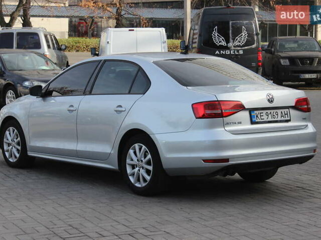 Серый Фольксваген Джетта, объемом двигателя 1.8 л и пробегом 177 тыс. км за 10999 $, фото 6 на Automoto.ua
