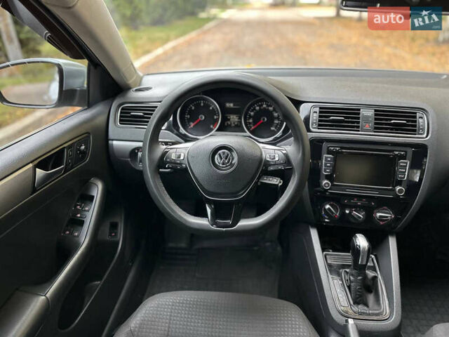 Сірий Фольксваген Джетта, об'ємом двигуна 2 л та пробігом 198 тис. км за 11500 $, фото 28 на Automoto.ua