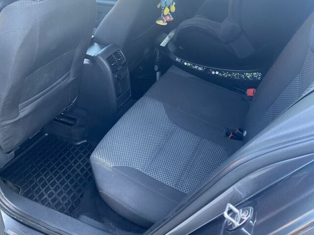 Серый Фольксваген Джетта, объемом двигателя 1.4 л и пробегом 217 тыс. км за 10700 $, фото 10 на Automoto.ua