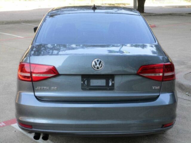 Серый Фольксваген Джетта, объемом двигателя 1.8 л и пробегом 76 тыс. км за 5900 $, фото 4 на Automoto.ua