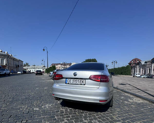 Фольксваген Джетта 2015 в Черновцах на Automoto.ua Серый Фольксваген Джетта, объемом двигателя 2 л и пробегом 310 тыс. км за 9500 $, фото 20 на Automoto.ua