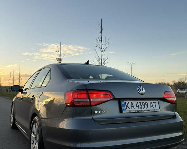 Сірий Фольксваген Джетта, об'ємом двигуна 2 л та пробігом 161 тис. км за 9800 $, фото 6 на Automoto.ua