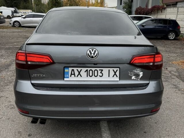 Серый Фольксваген Джетта, объемом двигателя 2 л и пробегом 235 тыс. км за 8999 $, фото 5 на Automoto.ua