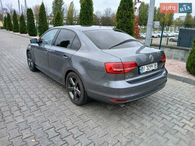 Фольксваген Джетта 2015 в Кременчуге на Automoto.ua Серый Фольксваген Джетта, объемом двигателя 2 л и пробегом 135 тыс. км за 11000 $, фото 6 на Automoto.ua