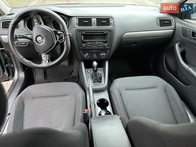 Серый Фольксваген Джетта, объемом двигателя 1.8 л и пробегом 252 тыс. км за 8700 $, фото 22 на Automoto.ua