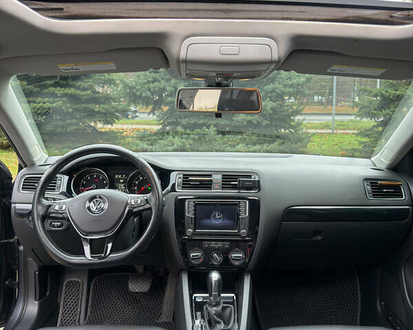 Серый Фольксваген Джетта, объемом двигателя 1.8 л и пробегом 157 тыс. км за 12500 $, фото 25 на Automoto.ua