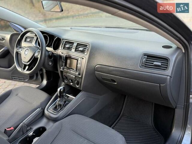 Серый Фольксваген Джетта, объемом двигателя 1.4 л и пробегом 100 тыс. км за 9200 $, фото 94 на Automoto.ua
