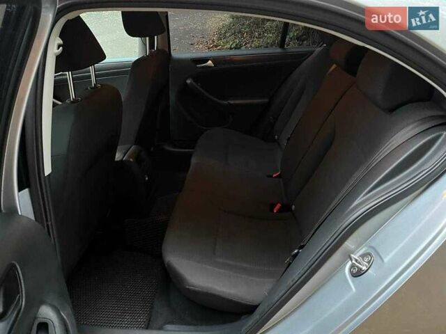 Серый Фольксваген Джетта, объемом двигателя 1.4 л и пробегом 245 тыс. км за 7700 $, фото 10 на Automoto.ua