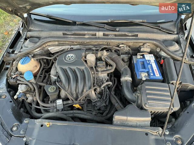 Сірий Фольксваген Джетта, об'ємом двигуна 2 л та пробігом 161 тис. км за 9800 $, фото 17 на Automoto.ua
