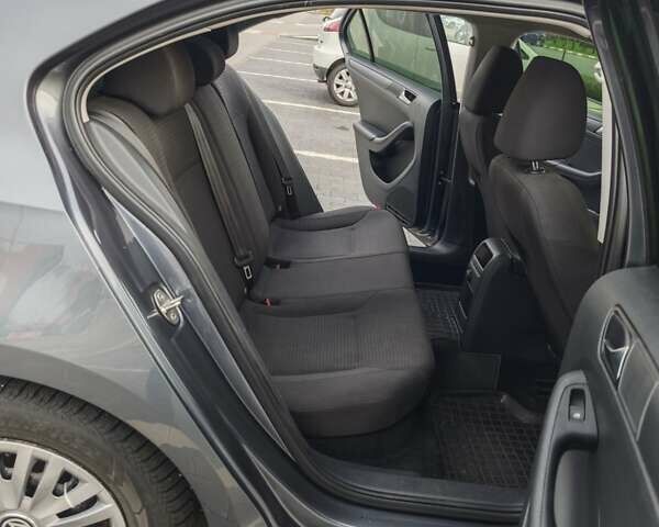 Серый Фольксваген Джетта, объемом двигателя 1.98 л и пробегом 158 тыс. км за 9300 $, фото 13 на Automoto.ua