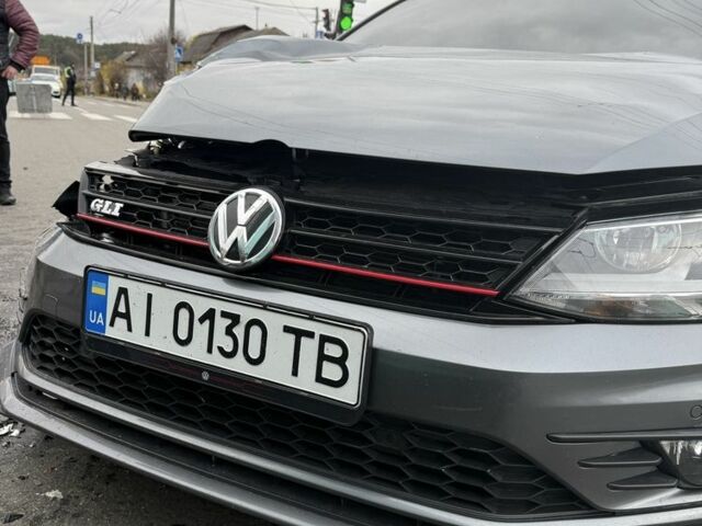 Серый Фольксваген Джетта, объемом двигателя 2 л и пробегом 137 тыс. км за 6000 $, фото 3 на Automoto.ua