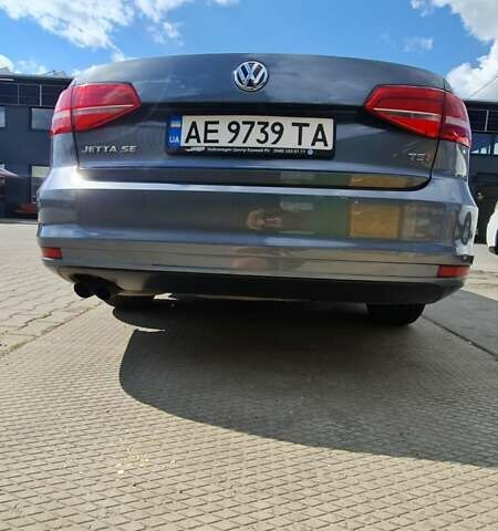 Серый Фольксваген Джетта, объемом двигателя 1.8 л и пробегом 143 тыс. км за 11500 $, фото 26 на Automoto.ua