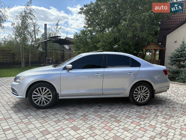 Серый Фольксваген Джетта, объемом двигателя 1.8 л и пробегом 197 тыс. км за 10500 $, фото 2 на Automoto.ua