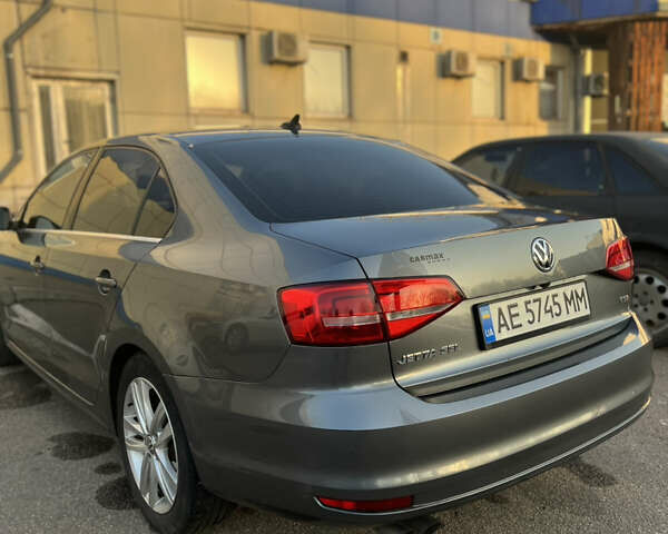 Серый Фольксваген Джетта, объемом двигателя 1.8 л и пробегом 148 тыс. км за 10500 $, фото 7 на Automoto.ua