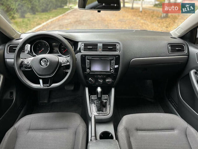 Сірий Фольксваген Джетта, об'ємом двигуна 2 л та пробігом 198 тис. км за 11500 $, фото 43 на Automoto.ua