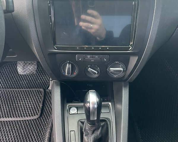 Сірий Фольксваген Джетта, об'ємом двигуна 1.8 л та пробігом 163 тис. км за 9200 $, фото 10 на Automoto.ua