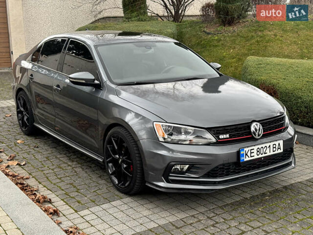 Серый Фольксваген Джетта, объемом двигателя 1.98 л и пробегом 137 тыс. км за 11500 $, фото 2 на Automoto.ua