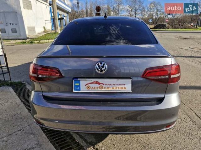 Сірий Фольксваген Джетта, об'ємом двигуна 1.8 л та пробігом 278 тис. км за 9999 $, фото 4 на Automoto.ua
