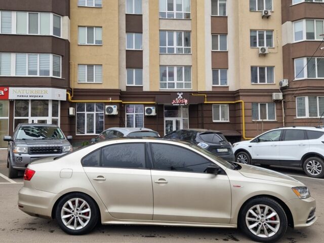 Серый Фольксваген Джетта, объемом двигателя 2 л и пробегом 229 тыс. км за 8900 $, фото 3 на Automoto.ua