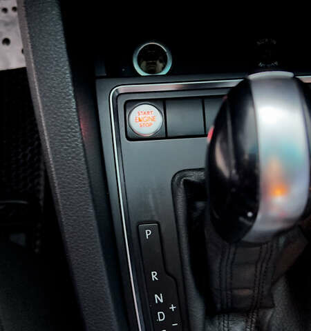 Серый Фольксваген Джетта, объемом двигателя 1.8 л и пробегом 169 тыс. км за 8900 $, фото 31 на Automoto.ua