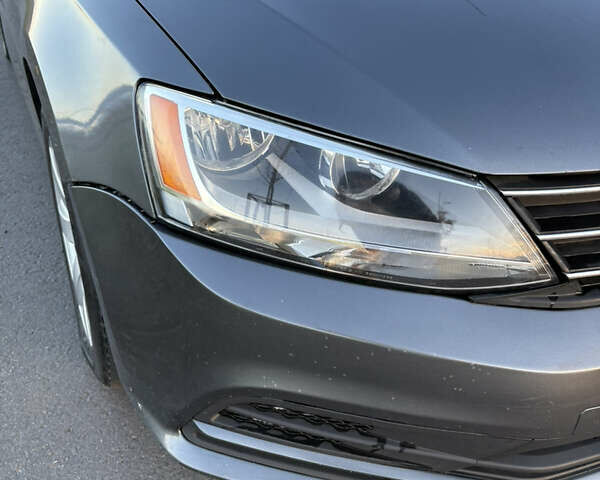 Сірий Фольксваген Джетта, об'ємом двигуна 2 л та пробігом 161 тис. км за 9800 $, фото 13 на Automoto.ua