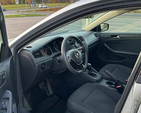 Серый Фольксваген Джетта, объемом двигателя 2 л и пробегом 101 тыс. км за 8500 $, фото 8 на Automoto.ua