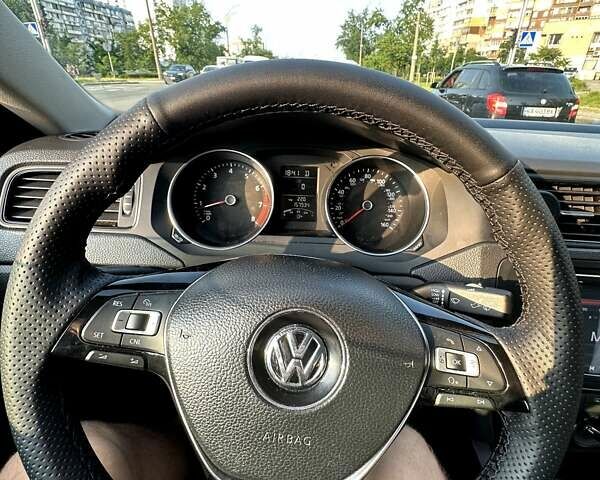 Серый Фольксваген Джетта, объемом двигателя 2 л и пробегом 157 тыс. км за 9800 $, фото 27 на Automoto.ua