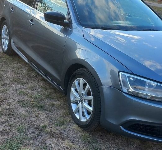 Серый Фольксваген Джетта, объемом двигателя 2 л и пробегом 270 тыс. км за 8300 $, фото 7 на Automoto.ua