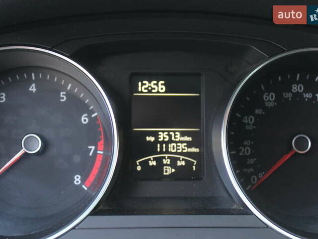 Серый Фольксваген Джетта, объемом двигателя 1.8 л и пробегом 177 тыс. км за 10999 $, фото 14 на Automoto.ua