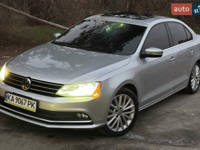 Серый Фольксваген Джетта, объемом двигателя 1.8 л и пробегом 145 тыс. км за 11200 $, фото 2 на Automoto.ua