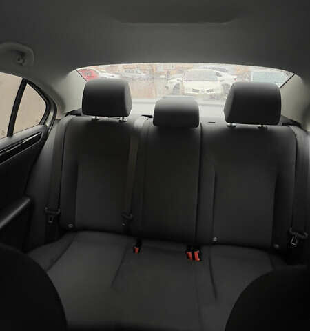 Серый Фольксваген Джетта, объемом двигателя 1.8 л и пробегом 169 тыс. км за 8900 $, фото 29 на Automoto.ua