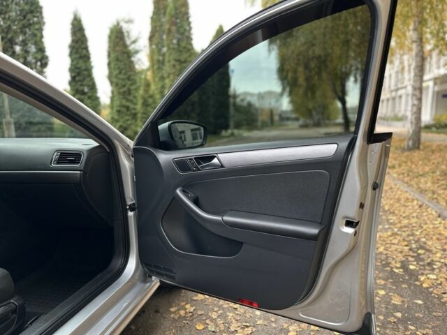 Серый Фольксваген Джетта, объемом двигателя 2 л и пробегом 199 тыс. км за 11500 $, фото 22 на Automoto.ua