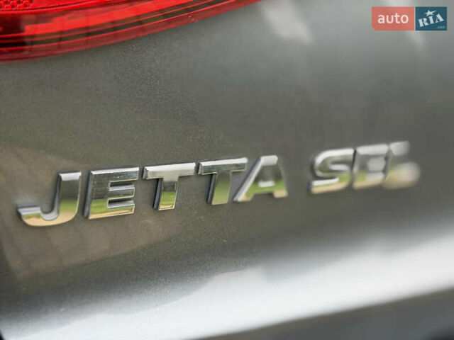 Сірий Фольксваген Джетта, об'ємом двигуна 2 л та пробігом 175 тис. км за 12499 $, фото 20 на Automoto.ua